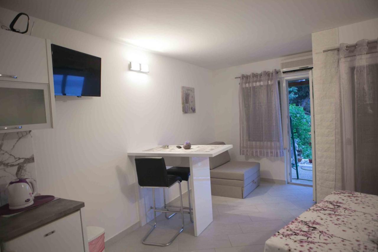 Apartments Garac Dugi Rat Exterior foto