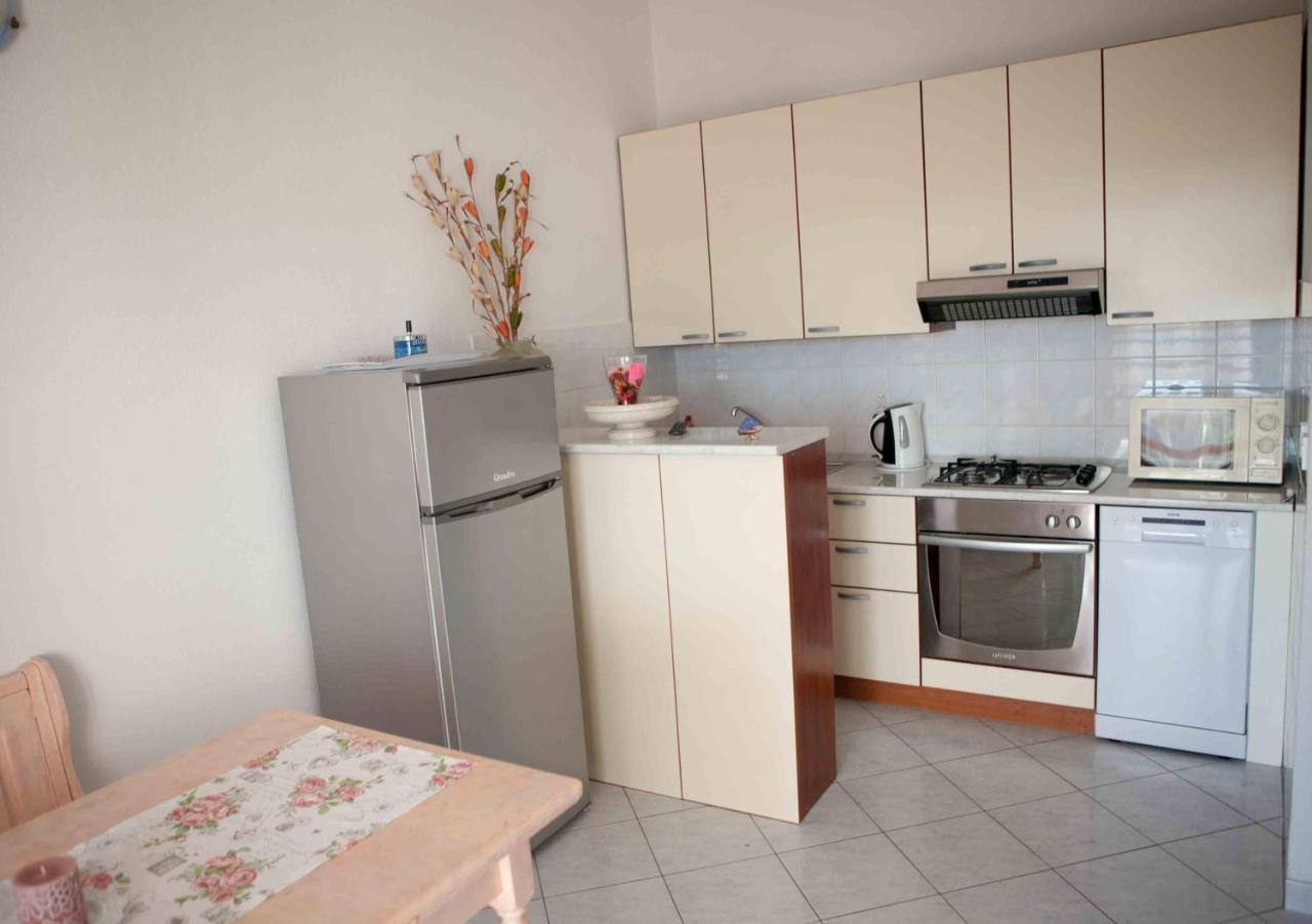 Apartments Garac Dugi Rat Exterior foto